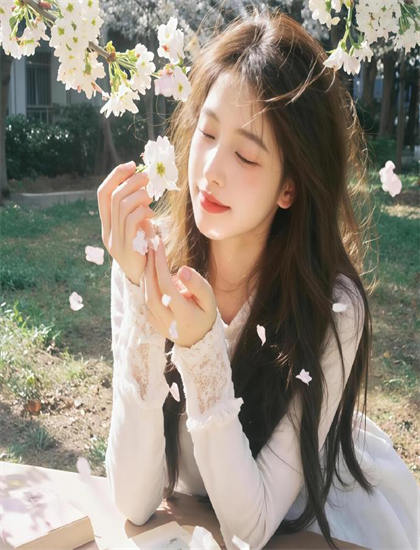 福利姬萌白酱甜味弥漫第一美女图_三上悠亚在线电影_老师发现13岁学生是公司老板